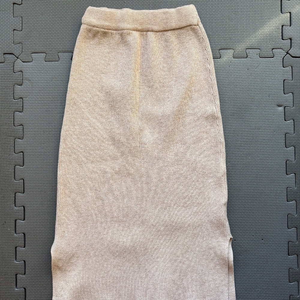 Beige Ribbed Knit Midi Skirt